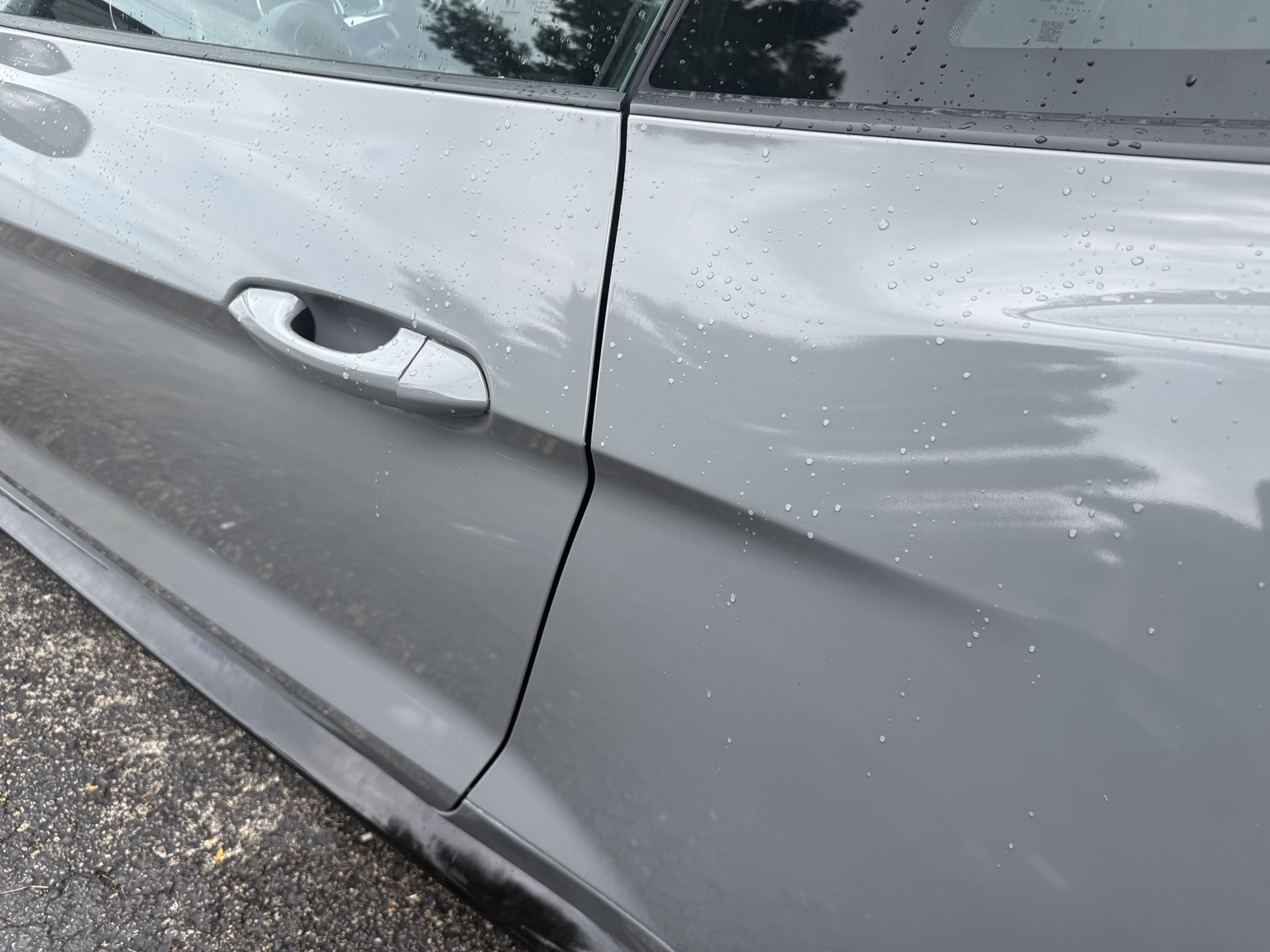 Close-up of the Mustang door and body finish